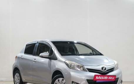 Toyota Vitz, 2013 год, 599 000 рублей, 2 фотография