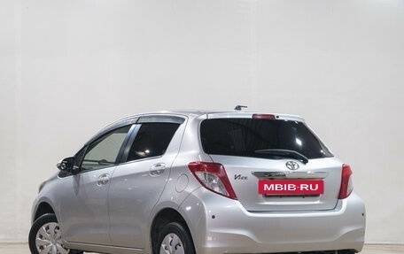 Toyota Vitz, 2013 год, 599 000 рублей, 5 фотография