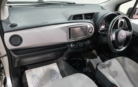 Toyota Vitz, 2013 год, 599 000 рублей, 15 фотография