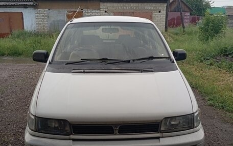 Mitsubishi Chariot III, 1994 год, 250 000 рублей, 1 фотография