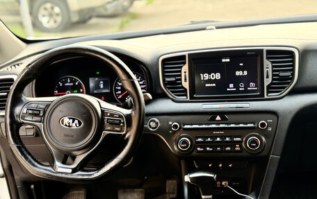 KIA Sportage IV рестайлинг, 2018 год, 1 490 000 рублей, 25 фотография