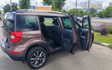 Skoda Yeti I рестайлинг, 2017 год, 1 990 000 рублей, 5 фотография