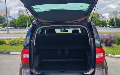 Skoda Yeti I рестайлинг, 2017 год, 1 990 000 рублей, 15 фотография