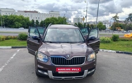 Skoda Yeti I рестайлинг, 2017 год, 1 990 000 рублей, 2 фотография