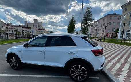 Volkswagen T-Roc I, 2021 год, 2 250 000 рублей, 5 фотография