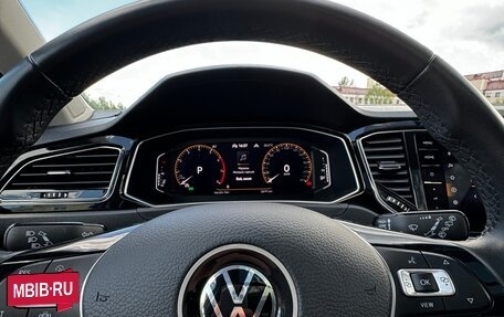 Volkswagen T-Roc I, 2021 год, 2 250 000 рублей, 10 фотография