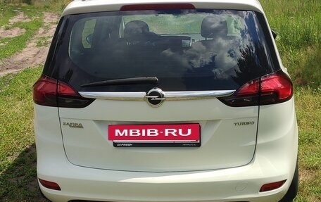 Opel Zafira C рестайлинг, 2013 год, 1 055 000 рублей, 4 фотография
