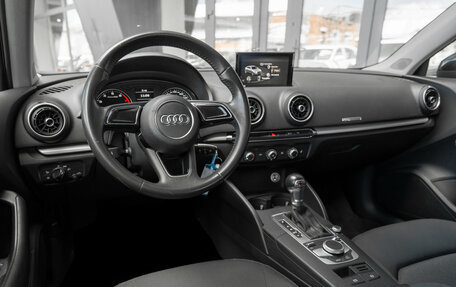 Audi A3, 2017 год, 1 375 000 рублей, 7 фотография