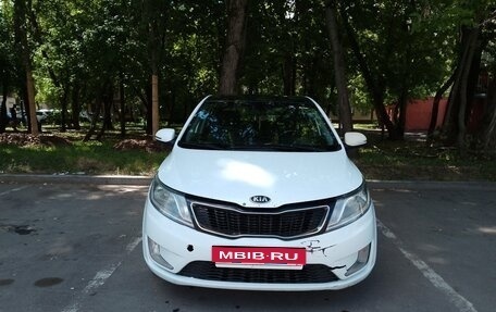 KIA Rio III рестайлинг, 2013 год, 800 000 рублей, 1 фотография