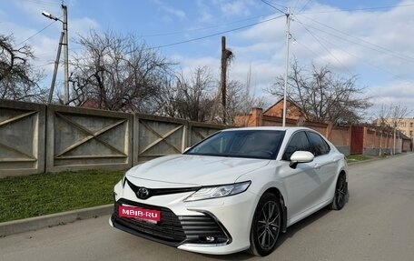 Toyota Camry, 2021 год, 3 290 000 рублей, 1 фотография