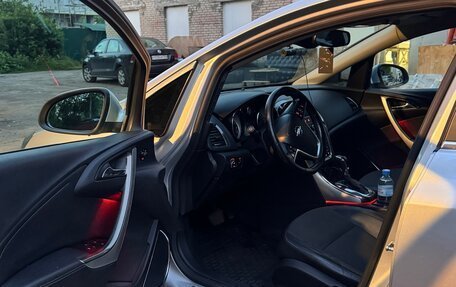 Opel Astra J, 2010 год, 600 000 рублей, 11 фотография