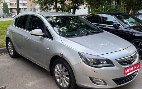 Opel Astra J, 2010 год, 600 000 рублей, 4 фотография