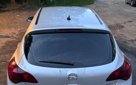 Opel Astra J, 2010 год, 600 000 рублей, 15 фотография