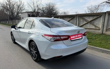 Toyota Camry, 2021 год, 3 290 000 рублей, 3 фотография
