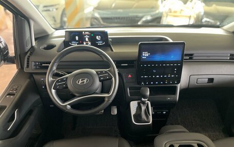 Hyundai Staria, 2025 год, 5 998 000 рублей, 2 фотография