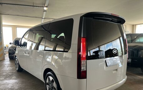 Hyundai Staria, 2025 год, 5 998 000 рублей, 14 фотография