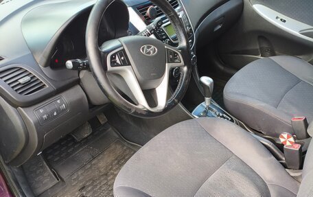 Hyundai Solaris II рестайлинг, 2013 год, 700 000 рублей, 6 фотография