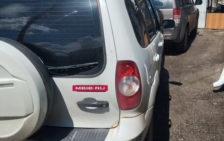 Chevrolet Niva I рестайлинг, 2012 год, 370 000 рублей, 4 фотография