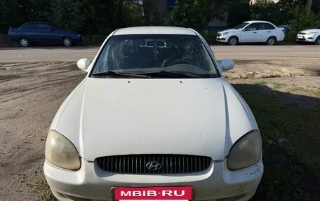 Hyundai Sonata IV рестайлинг, 2000 год, 160 000 рублей, 2 фотография