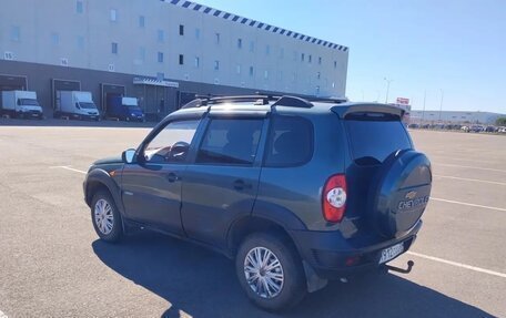 Chevrolet Niva I рестайлинг, 2010 год, 560 000 рублей, 4 фотография