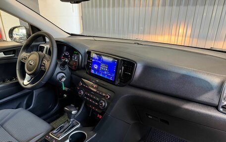 KIA Sportage IV рестайлинг, 2017 год, 1 819 900 рублей, 6 фотография