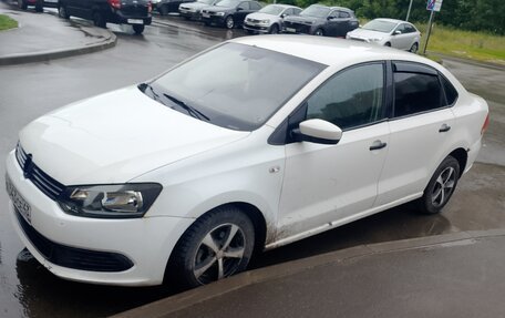 Volkswagen Polo VI (EU Market), 2013 год, 320 000 рублей, 2 фотография
