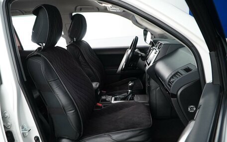 Toyota Land Cruiser Prado 150 рестайлинг 2, 2017 год, 3 455 050 рублей, 8 фотография