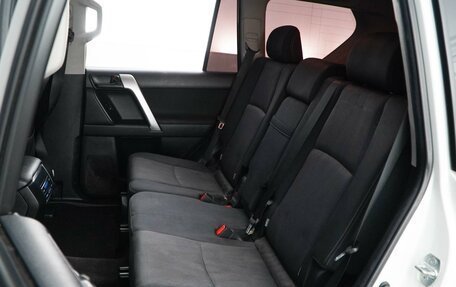 Toyota Land Cruiser Prado 150 рестайлинг 2, 2017 год, 3 455 050 рублей, 9 фотография