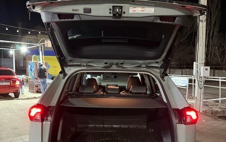 Toyota RAV4, 2020 год, 3 000 000 рублей, 5 фотография