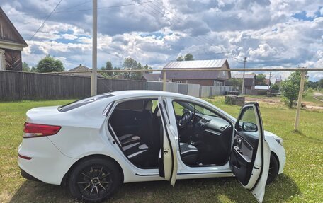 KIA Rio III рестайлинг, 2015 год, 1 250 000 рублей, 9 фотография