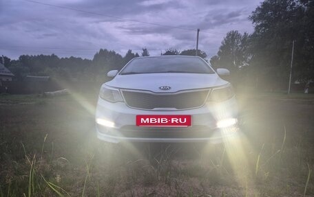 KIA Rio III рестайлинг, 2015 год, 1 250 000 рублей, 20 фотография