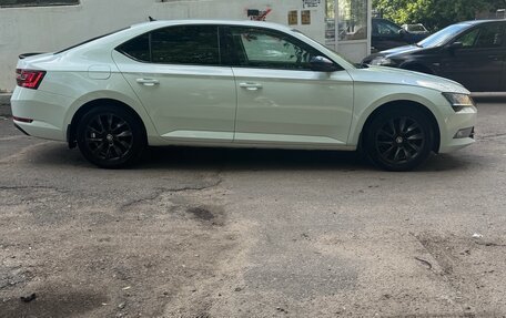 Skoda Superb III рестайлинг, 2017 год, 1 999 000 рублей, 2 фотография