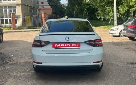 Skoda Superb III рестайлинг, 2017 год, 1 999 000 рублей, 4 фотография