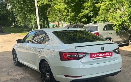Skoda Superb III рестайлинг, 2017 год, 1 999 000 рублей, 5 фотография