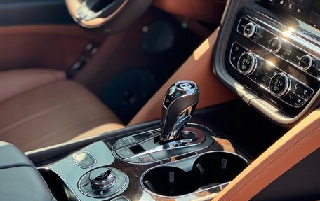 Bentley Bentayga I, 2022 год, 18 990 000 рублей, 16 фотография
