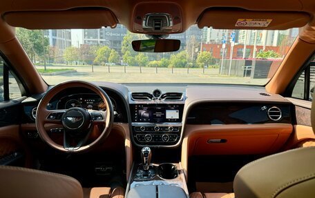 Bentley Bentayga I, 2022 год, 18 990 000 рублей, 19 фотография