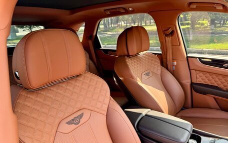 Bentley Bentayga I, 2022 год, 18 990 000 рублей, 26 фотография