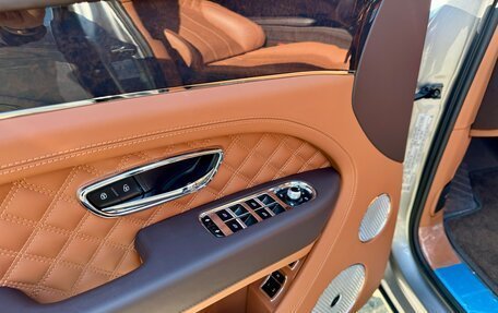 Bentley Bentayga I, 2022 год, 18 990 000 рублей, 32 фотография