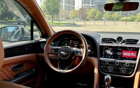 Bentley Bentayga I, 2022 год, 18 990 000 рублей, 23 фотография