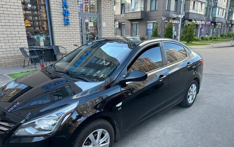 Hyundai Solaris II рестайлинг, 2016 год, 1 000 000 рублей, 10 фотография