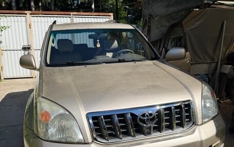 Toyota Land Cruiser Prado 120 рестайлинг, 2006 год, 2 950 000 рублей, 1 фотография