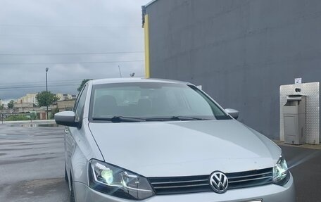Volkswagen Polo VI (EU Market), 2011 год, 800 000 рублей, 1 фотография