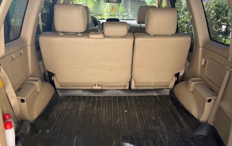 Toyota Land Cruiser Prado 120 рестайлинг, 2006 год, 2 950 000 рублей, 6 фотография