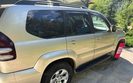 Toyota Land Cruiser Prado 120 рестайлинг, 2006 год, 2 950 000 рублей, 15 фотография
