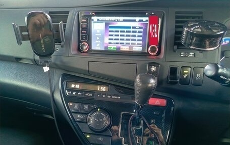 Toyota ISis I, 2014 год, 1 295 000 рублей, 6 фотография