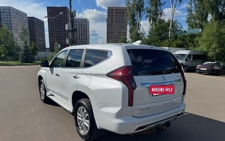 Mitsubishi Pajero Sport III рестайлинг, 2020 год, 3 500 000 рублей, 4 фотография