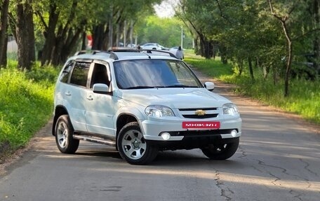 Chevrolet Niva I рестайлинг, 2015 год, 790 000 рублей, 2 фотография