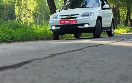 Chevrolet Niva I рестайлинг, 2015 год, 790 000 рублей, 3 фотография