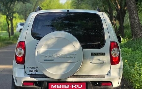Chevrolet Niva I рестайлинг, 2015 год, 790 000 рублей, 5 фотография