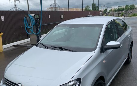 Volkswagen Polo VI (EU Market), 2011 год, 800 000 рублей, 5 фотография